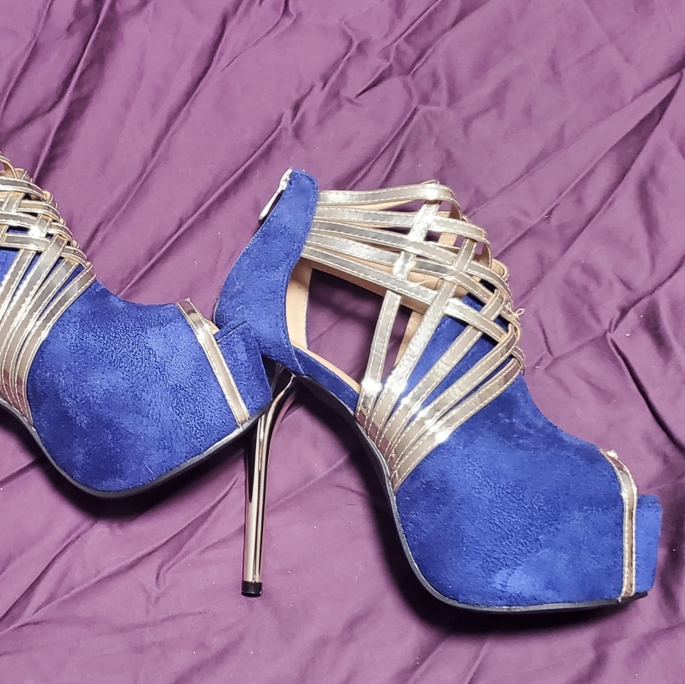 New Navy and gold booties size 10